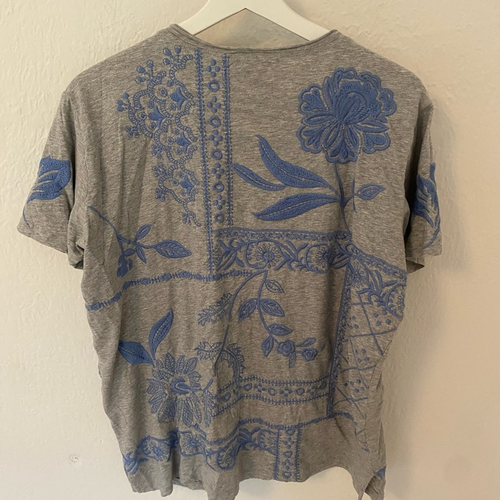 Johnny Was relaxed tee embroidered - Picture 7 of 8